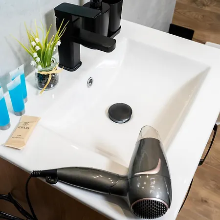 Piotrkowska Harmony By Bookinghost Łódź