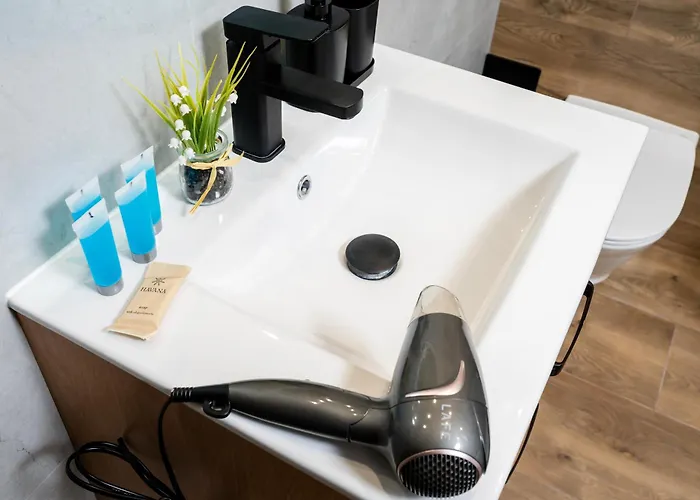 Piotrkowska Harmony By Bookinghost Łódź